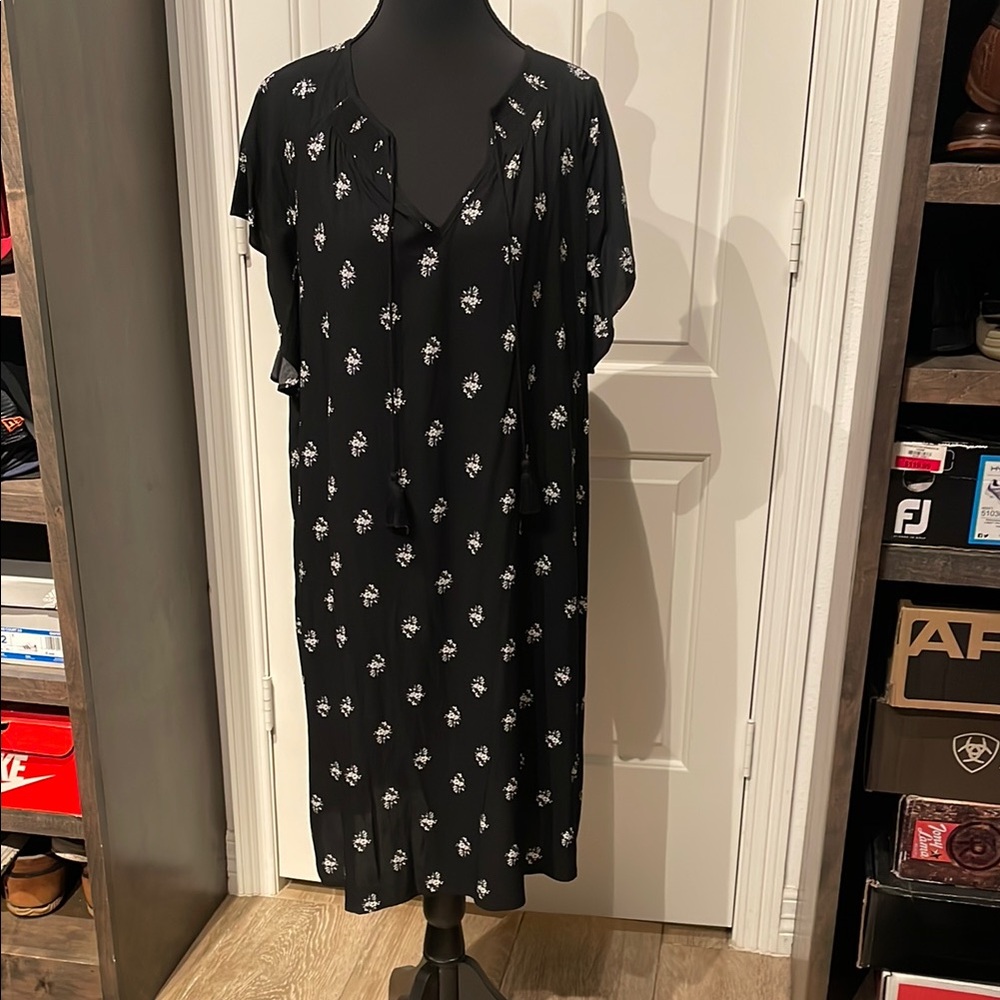 Old Navy Black and White Flutter Sleeve Midi Sundress NWT (B)